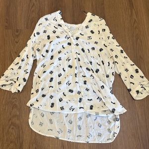 White pattern shirt